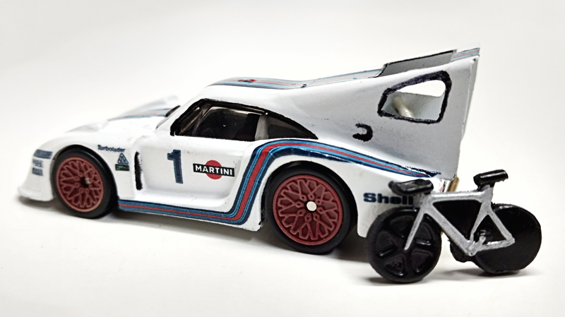 I still need to paint the wheels and front lip bright orange. Philipilihp, what orange paint did you use for your custom 917?